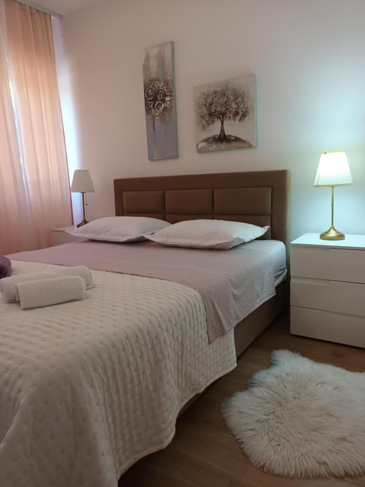 Leona Apartment-Perfect For Four Σπλιτ Εξωτερικό φωτογραφία